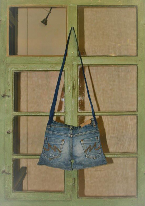 Jeanstasche 1. Modell "Mannheim" (ca. 35x20 cm), Schultertasche, 1 Gurt (105x4 cm): 79,00 €