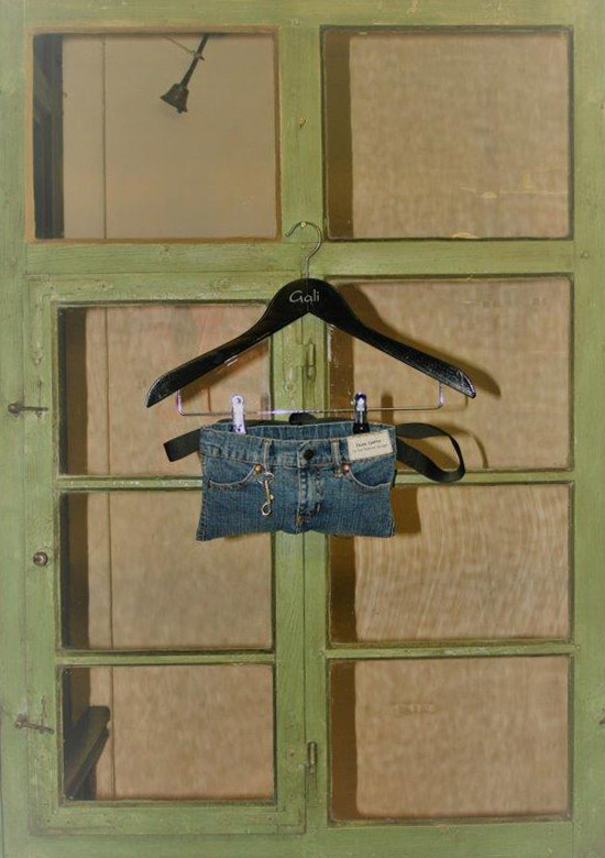 Jeanstasche 2. Modell "Kiel“ (ca.30x20 cm), Hüfttasche, verstellbar, 1 Gurt (110x2,5 cm): 49,00 €